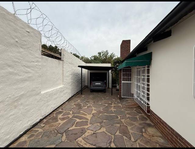2 BEDROOM PROPERTY TO RENT IN NORWOOD